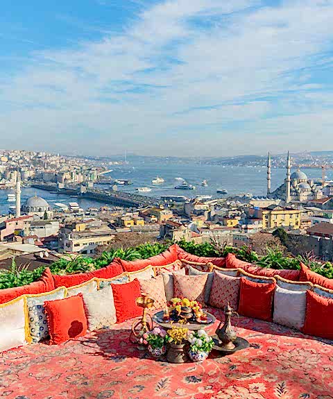 Taht Istanbul’un Tarihi